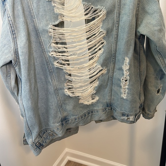 TopShop Moto Distressed Light Wash Cotton Denim Jean Jacket Size 2 - Picture 5 of 7